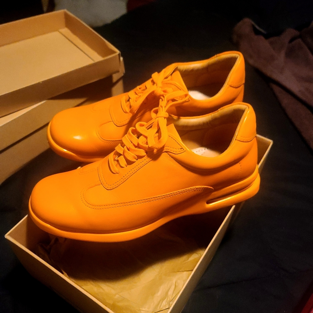 Like new pair of cohann air